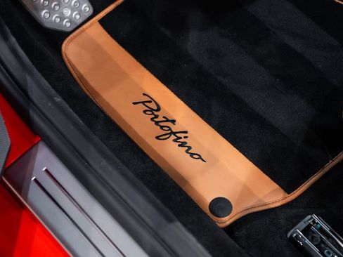 Certified 2020 Ferrari Portofino RWD image 30