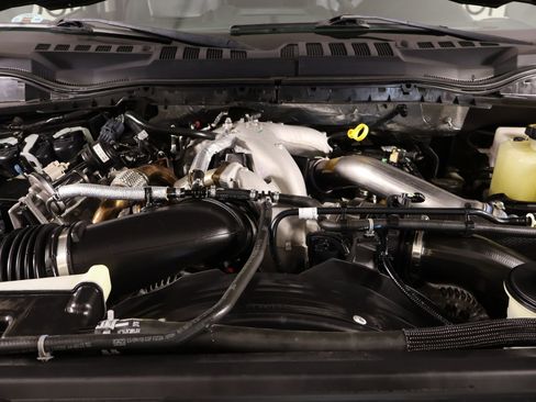 Used 2020 Ford F350 Lariat image 21