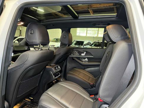 Used 2026 Mercedes-Benz GLS 450 4MATIC image 19