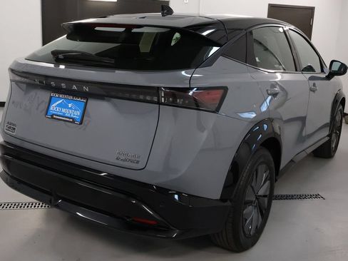 Used 2024 Nissan Ariya AWD image 7