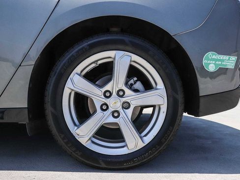 Used 2017 Chevrolet Volt LT FWD image 10