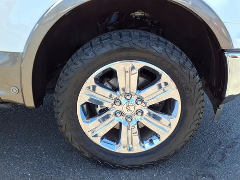 Used 2019 Ford F150 King Ranch w/ Equipment Group 601A Luxury AWD/4WD image 9