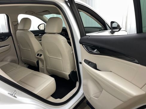 Used 2021 Buick Envision Essence w/ Technology Package I FWD image 41