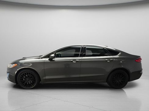 Used 2020 Ford Fusion SE AWD/4WD image 3