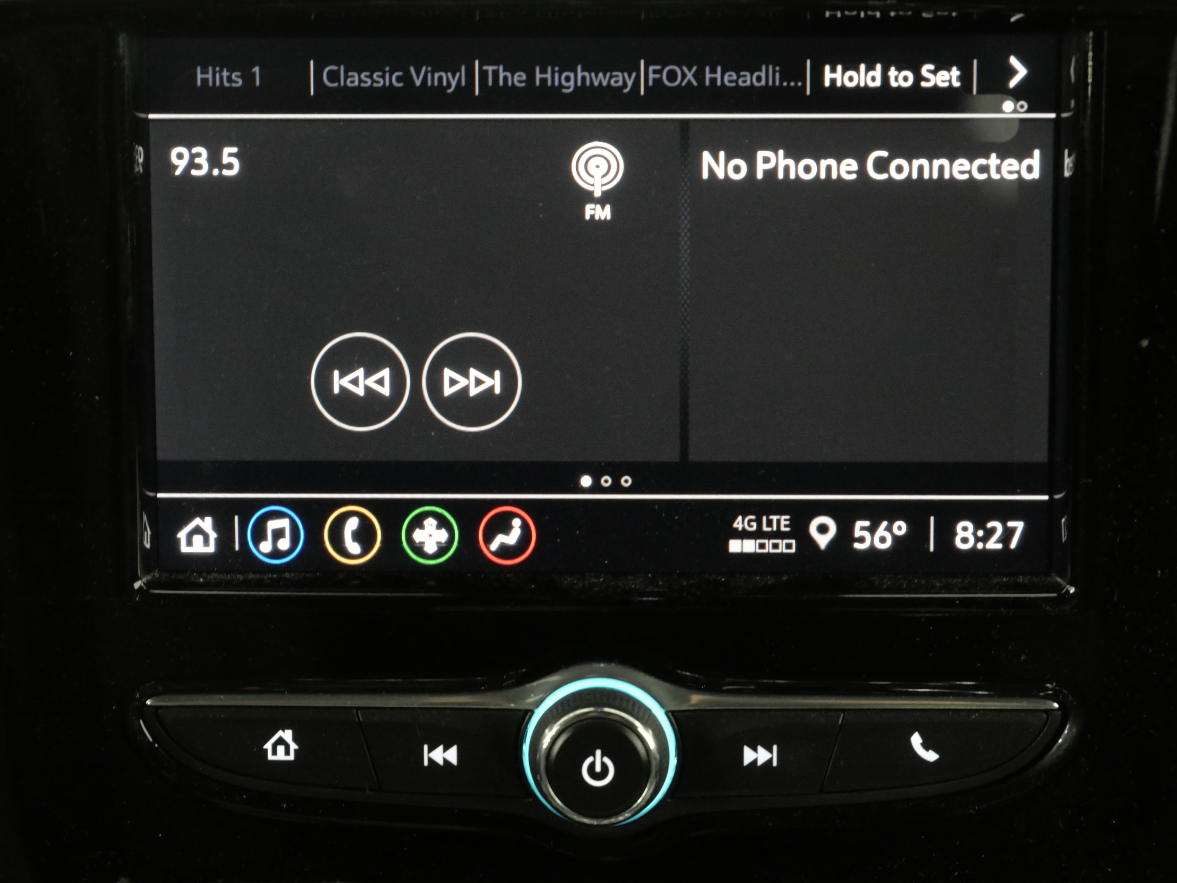 Used 2023 Chevrolet Traverse LT FWD image 17