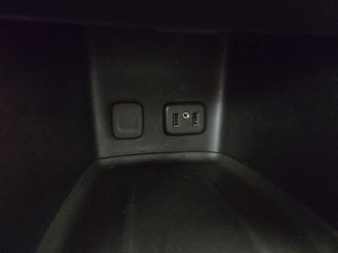 Certified 2019 GMC Acadia SLT w/ Black Edition image 31