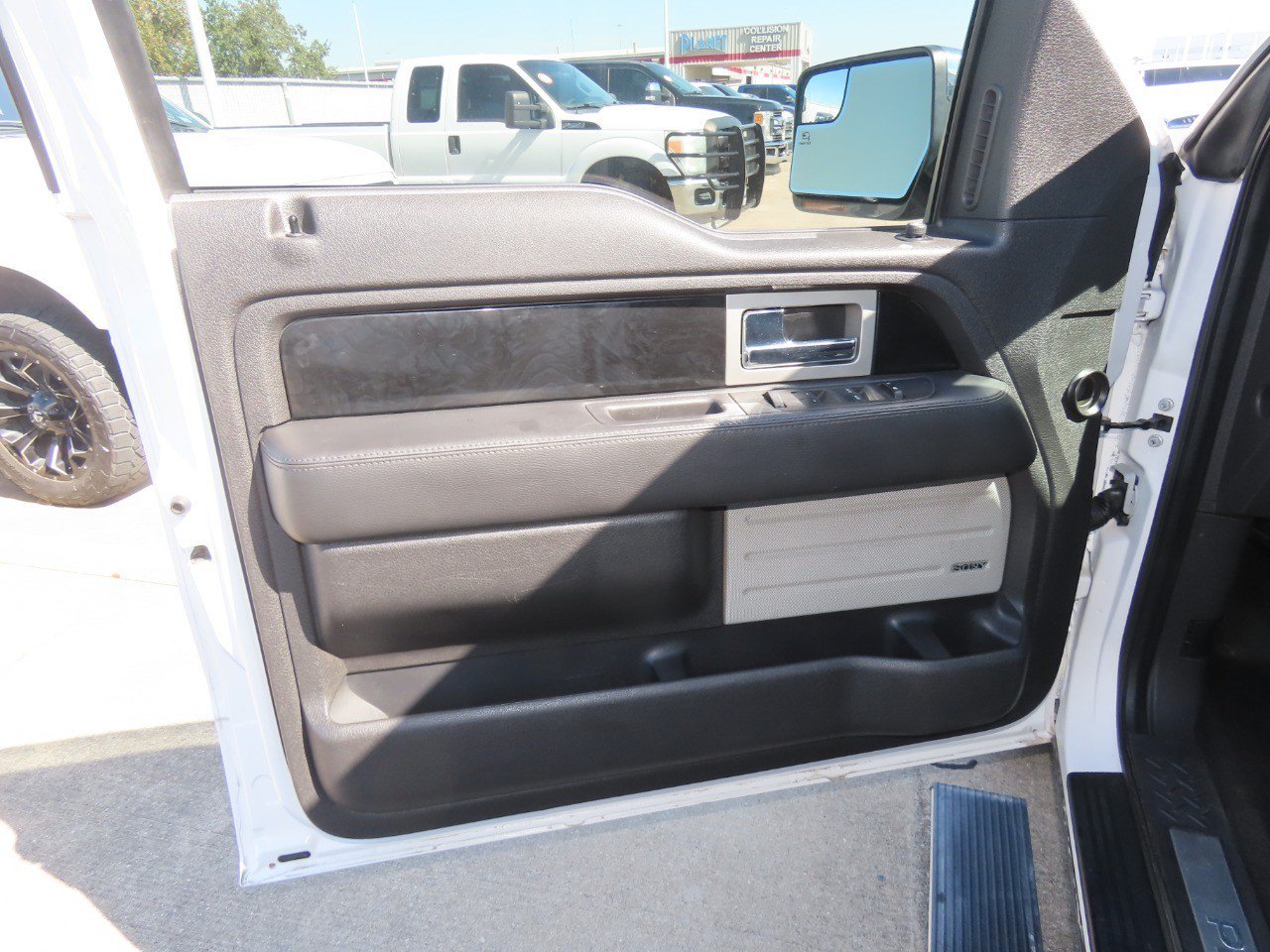 Used 2011 Ford F150 Platinum AWD/4WD image 25