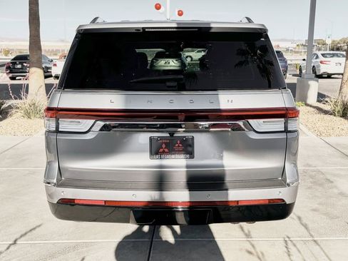 Used 2024 Lincoln Navigator L 4WD image 7