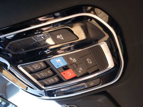 Used 2022 Jeep Grand Cherokee Summit w/ MOPAR Finishing Package AWD/4WD image 33