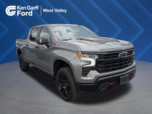 Used 2024 Chevrolet Silverado 1500 LT Trail Boss w/ LT Trail Boss Premium Package AWD/4WD image 1