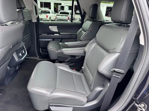Used 2025 Ford Expedition Active AWD/4WD image 33