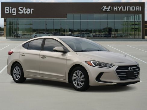 Used 2018 Hyundai Elantra SE image 6