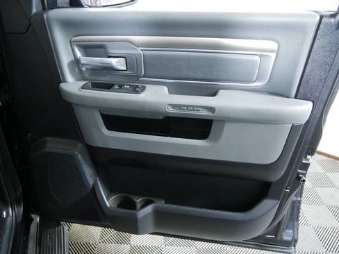 Used 2017 RAM 1500 Big Horn AWD/4WD image 9