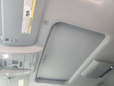 Used 2018 Chevrolet Tahoe LT image 26