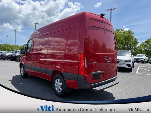 Used 2025 Mercedes-Benz Sprinter 2500 image 6