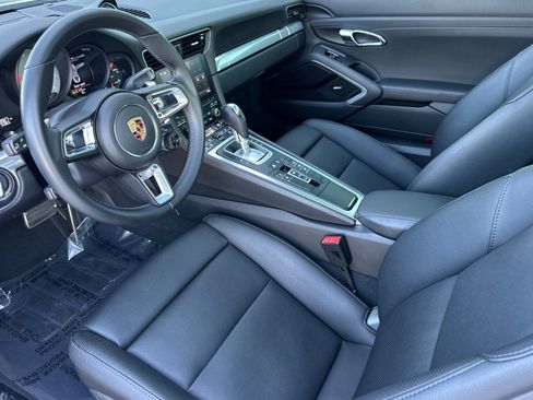 Certified 2017 Porsche 911 Carrera 4S image 4