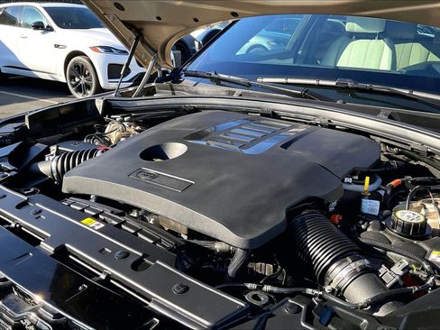 Used 2022 Land Rover Range Rover Velar R-Dynamic HSE image 34