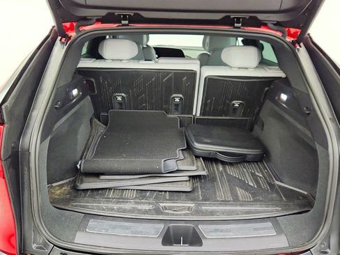 Used 2024 Cadillac Lyriq Luxury image 22