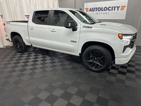 Used 2025 Chevrolet Silverado 1500 RST AWD/4WD image 2