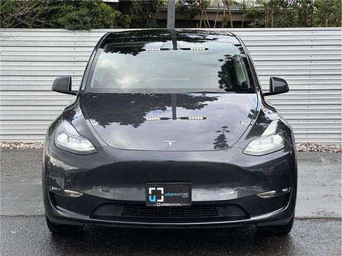 Used 2025 Tesla Model Y Long Range AWD/4WD image 7