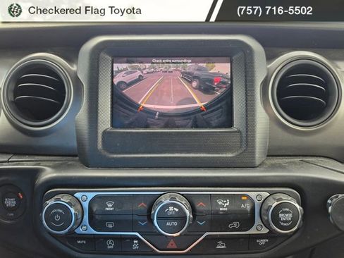 Used 2022 Jeep Wrangler Unlimited Sport image 17