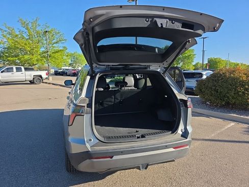 Certified 2025 Chevrolet Equinox LT w/ Convenience Package II image 9
