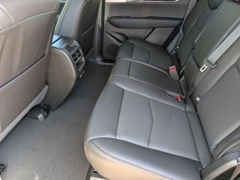 New 2026 Cadillac XT5 Premium Luxury image 17