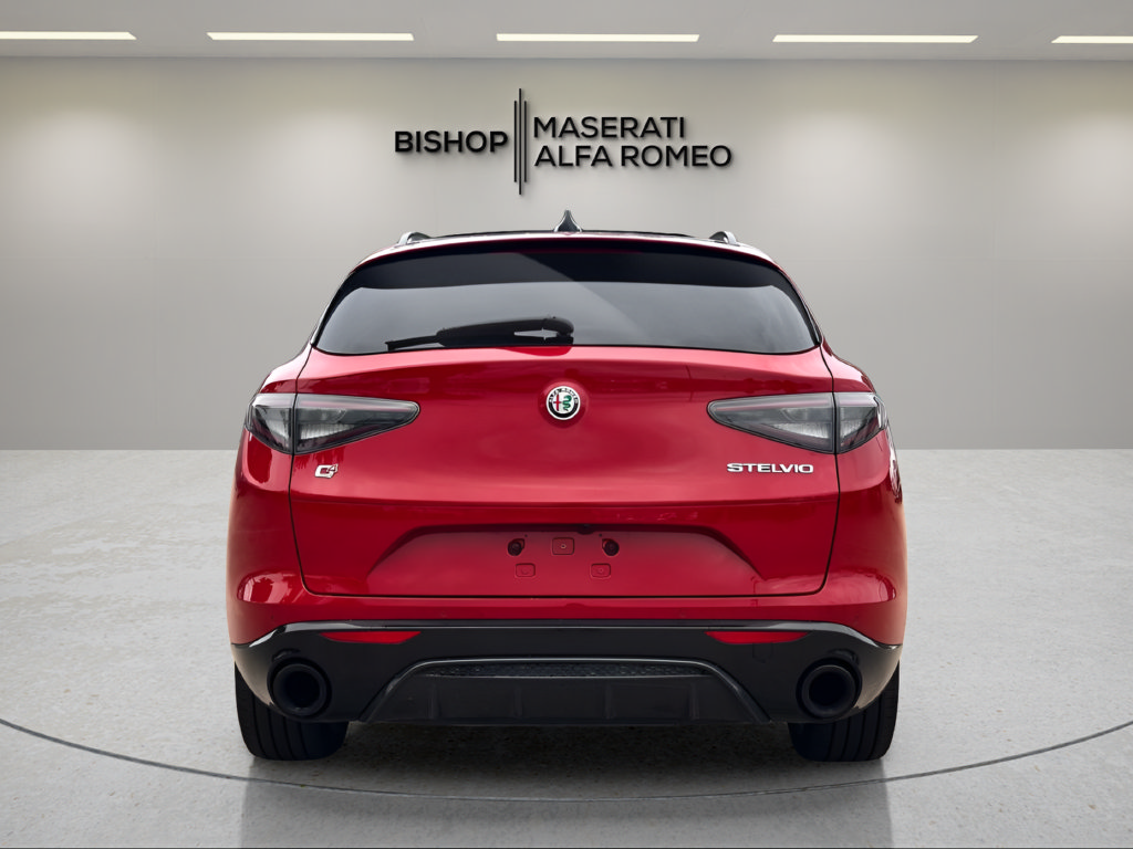 Used 2025 Alfa Romeo Stelvio Sprint AWD/4WD image 4