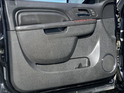 Used 2013 GMC Yukon Denali image 21