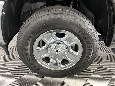 Used 2024 RAM 2500 Big Horn w/ Bed Utility Group image 13