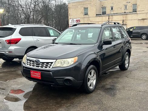 Used 2013 Subaru Forester 2.5X w/ Alloy Wheel Pkg image 2