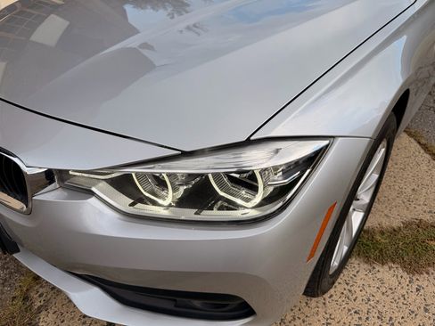 Used 2018 BMW 320i xDrive Sedan image 13