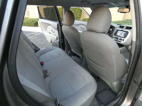 Used 2018 Kia Soul EV image 20