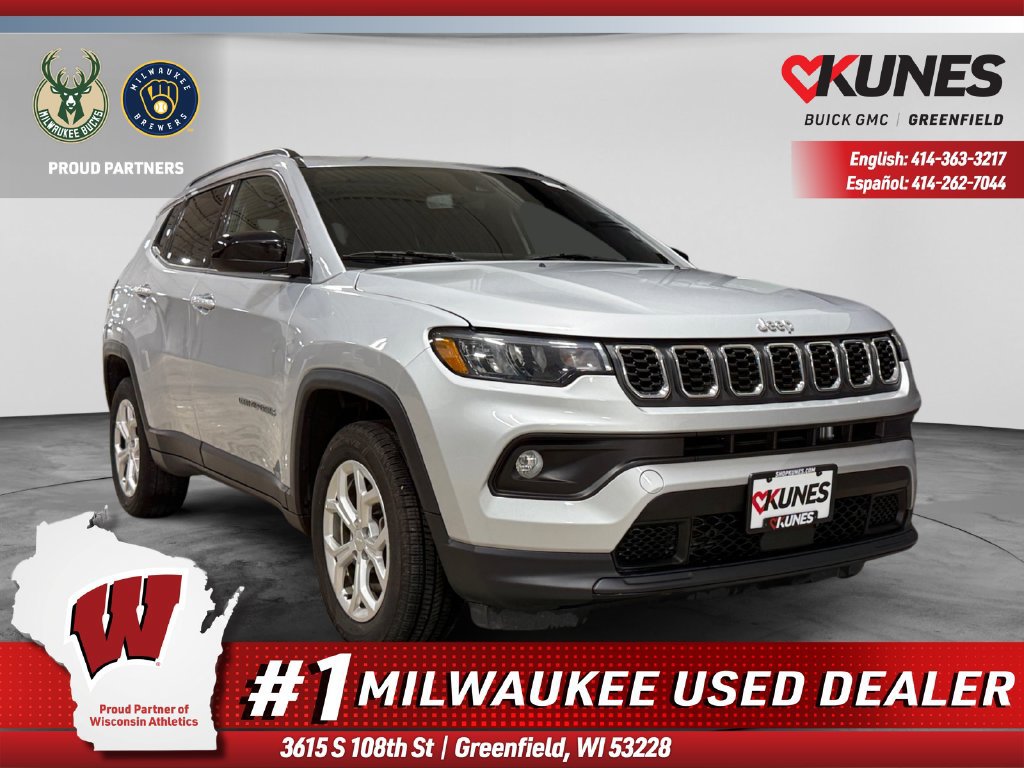 Used 2024 Jeep Compass Latitude AWD/4WD image 1