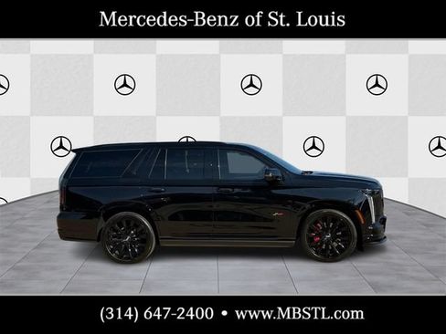 Used 2026 Cadillac Escalade V w/ LPO, ONYX Package AWD/4WD image 5