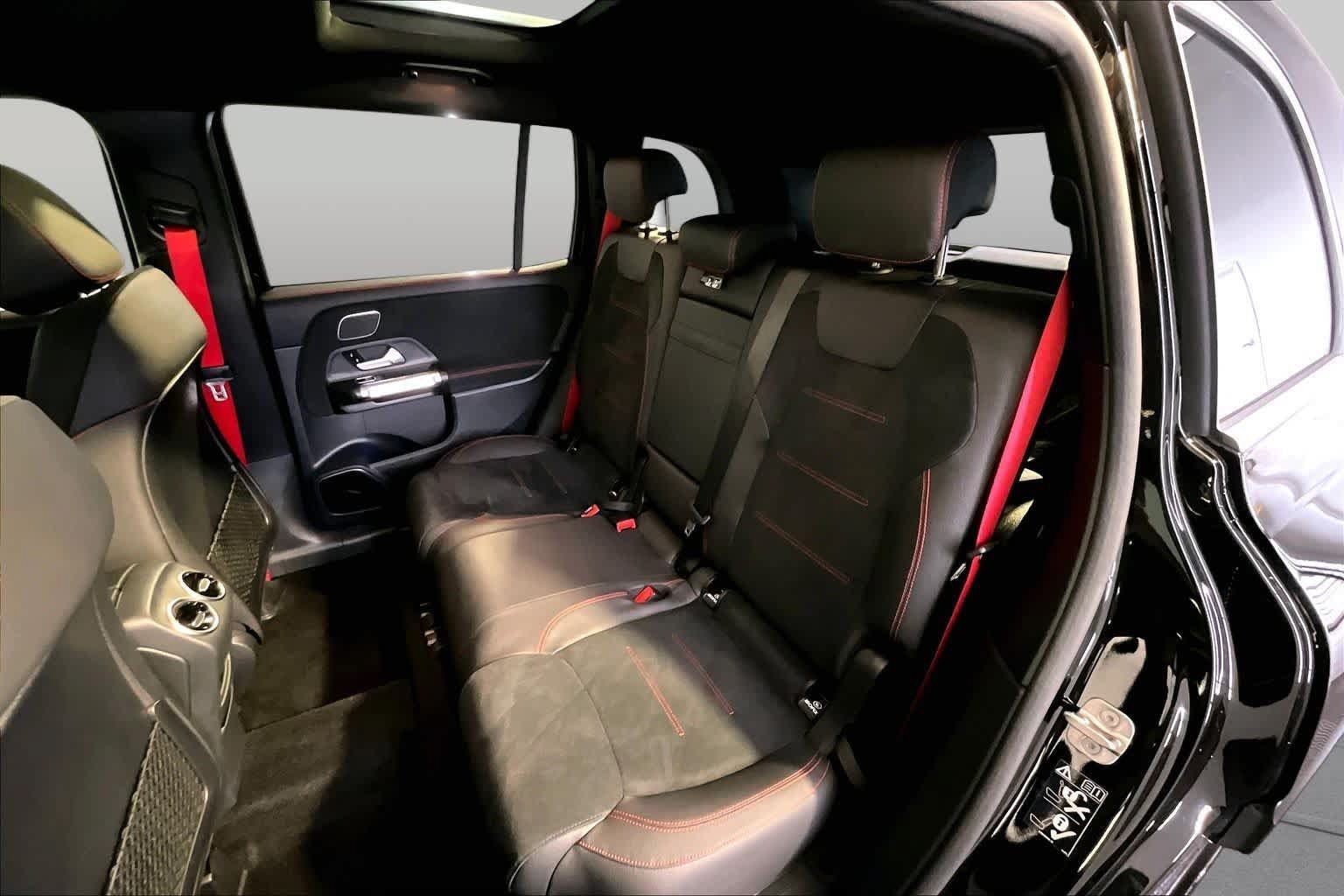 Certified 2025 Mercedes-Benz GLB 35 AMG 4MATIC image 21