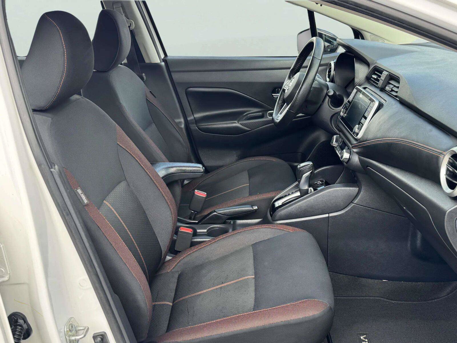 Used 2021 Nissan Versa SR w/ Convenience Package FWD image 41