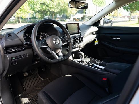 New 2025 Nissan Sentra SV image 18