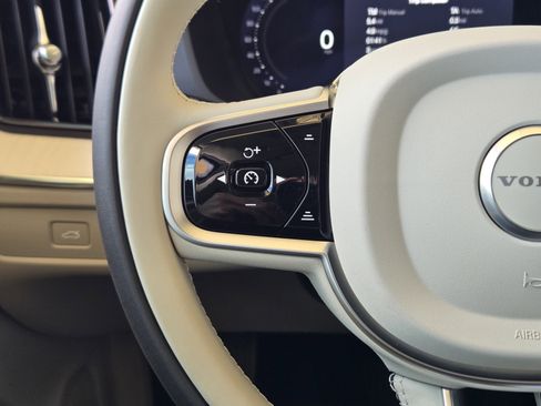 New 2026 Volvo XC60 B5 Ultra w/ Protection Package Premier image 29