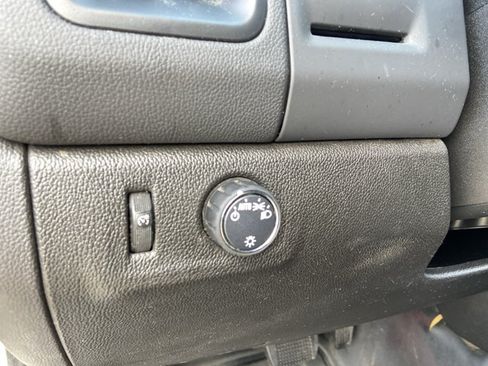 Used 2022 Chevrolet Colorado LT w/ Fleet Safety Package RWD image 44