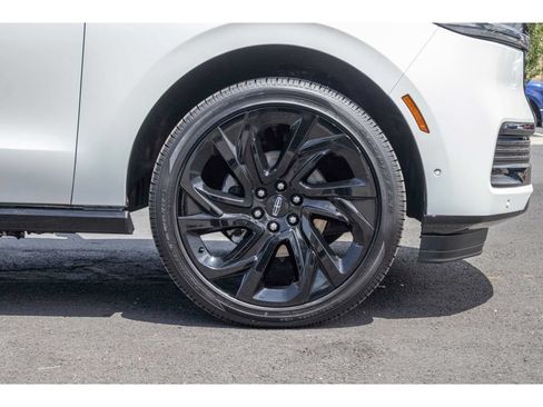 Used 2025 Lincoln Navigator Black Label AWD/4WD image 9