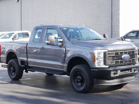 Used 2024 Ford F350 XL w/ FX4 Off-Road Package image 5