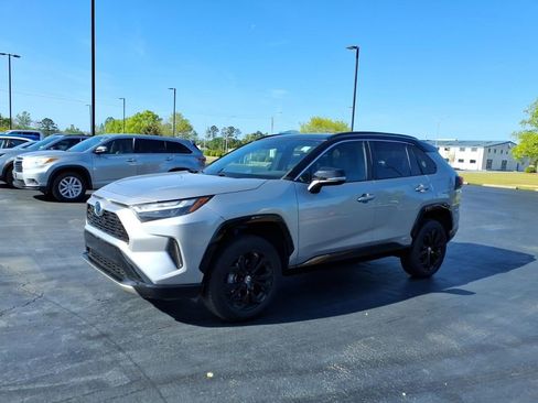 Used 2023 Toyota RAV4 XSE AWD/4WD image 5