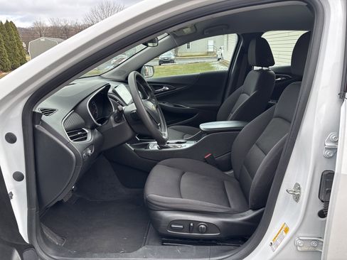 Used 2023 Chevrolet Malibu LT image 13
