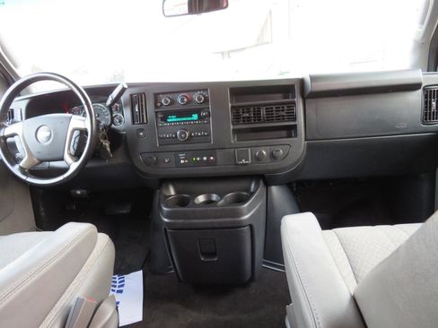 Used 2018 Chevrolet Express 3500 LT w/ LT Preferred Equipment Group image 16