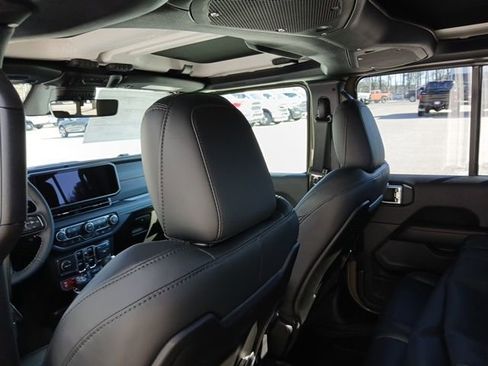 New 2026 Jeep Gladiator Rubicon image 15