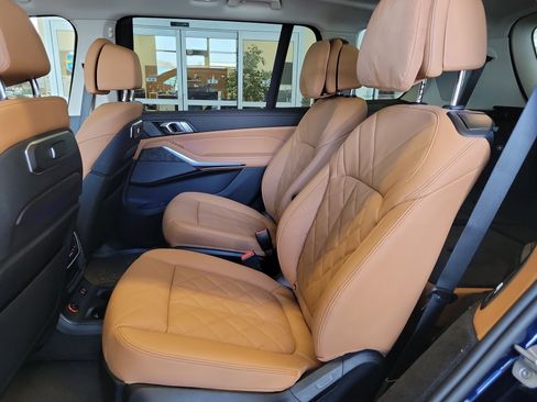 New 2026 BMW X7 xDrive40i w/ Executive Package image 16