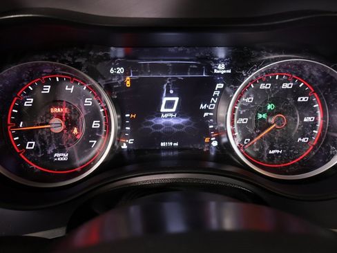 Used 2021 Dodge Charger SXT w/ Driver Convenience Group image 4