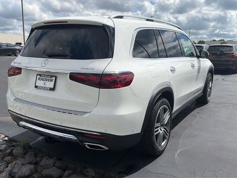 Used 2024 Mercedes-Benz GLS 450 4MATIC image 5