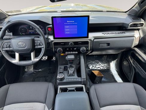 Used 2024 Toyota Tacoma TRD Sport AWD/4WD image 10